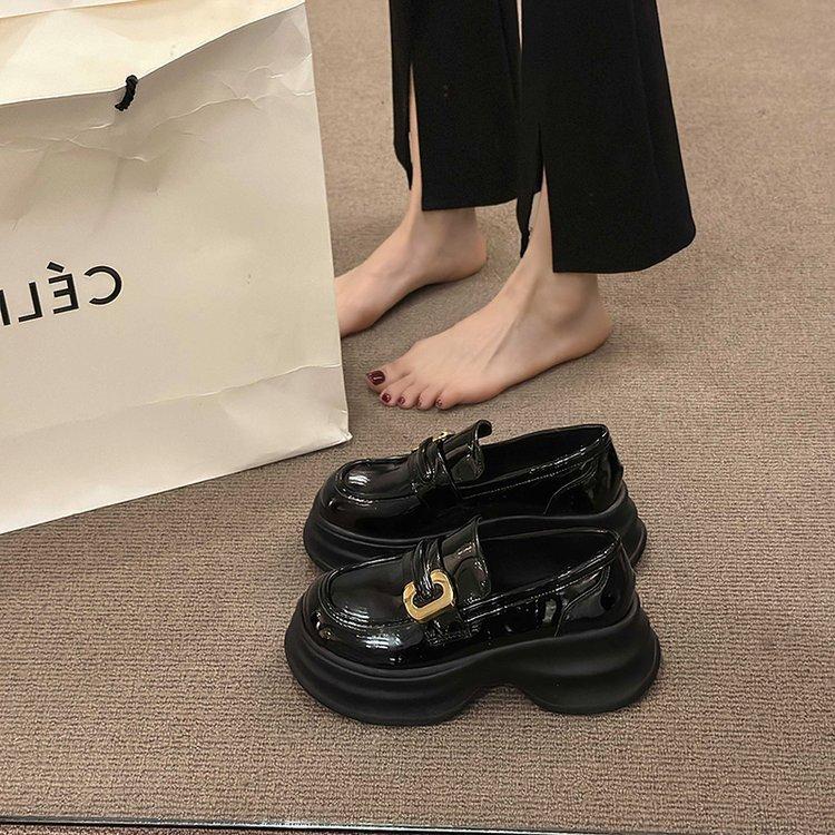 

Small leather shoes women s British style single shoes 2025 new summer spring and autumn versatile platform loafers black women s shoes 40