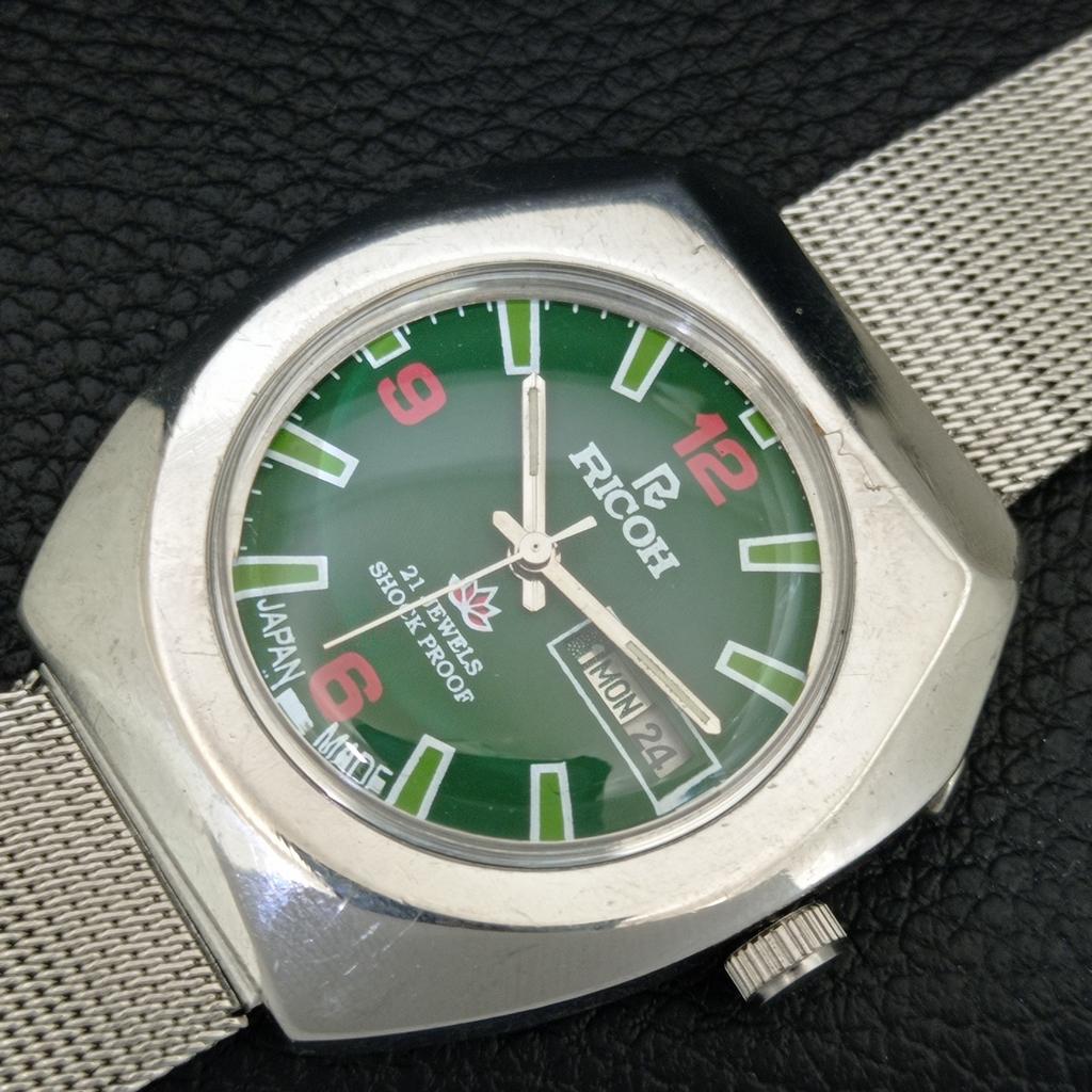VINTAGE RICOH R31 AUTOMATIC JAPAN MENS GREEN COLOR DIAL WATCH A709417-1
