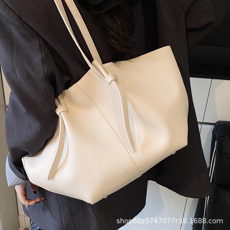 Korean Version of Temperament Commuting Large-capacity Tote Bag Women's 2025 Autumn Simple Casual Versatile Shoulder Portable Wing Bag