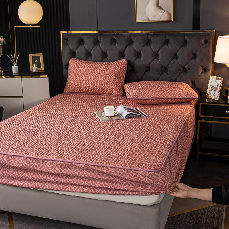 Waterproof Quilted Fitted Sheet & Mattress Protector - Non-slip, All-Inclusive Single Piece Cover