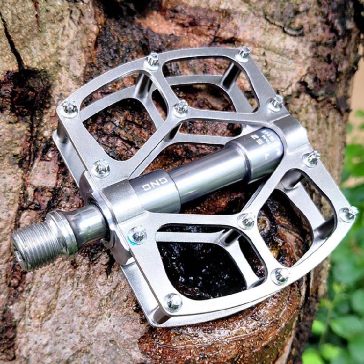 Mountain Bikes Pedals Light Weight Bicycles Pedals Nonslip Pedals Footboards Flat Platform Three Bearing 9/16In Thread