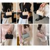 Mini Boston Bag s lychee vzorem Dámská taška přes rameno