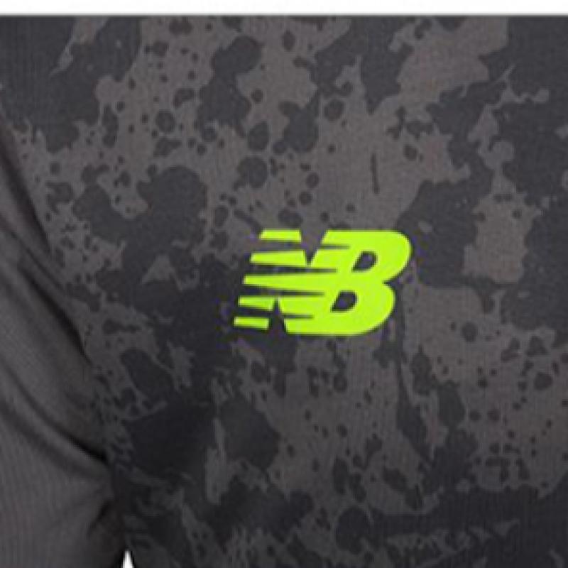 New Balance Kurzarm-T-Shirt Nb Tech Training Graphic SS Tee Nbne7b5241