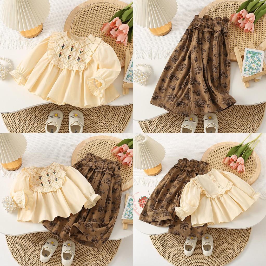 Adorable Baby Girl's Autumn Long Sleeve Shirt With Sweet Lace And Round Neck Design