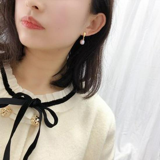 Elegant Rice-shaped Freshwater Pearl Earrings - Water Drop Studs, Simple and Stylish for a Queen.