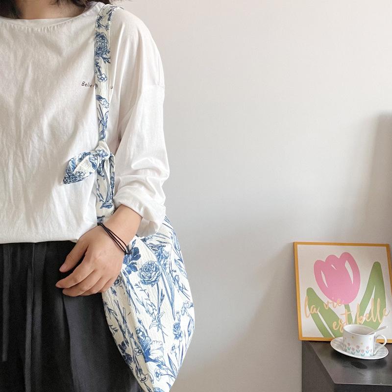 Niche Retro New Chinese Blue And White Porcelain Flower Bag Cowhide Shoulder Strap Underarm Bag Oblique Span Bag Women'S Thin Cloth Bag