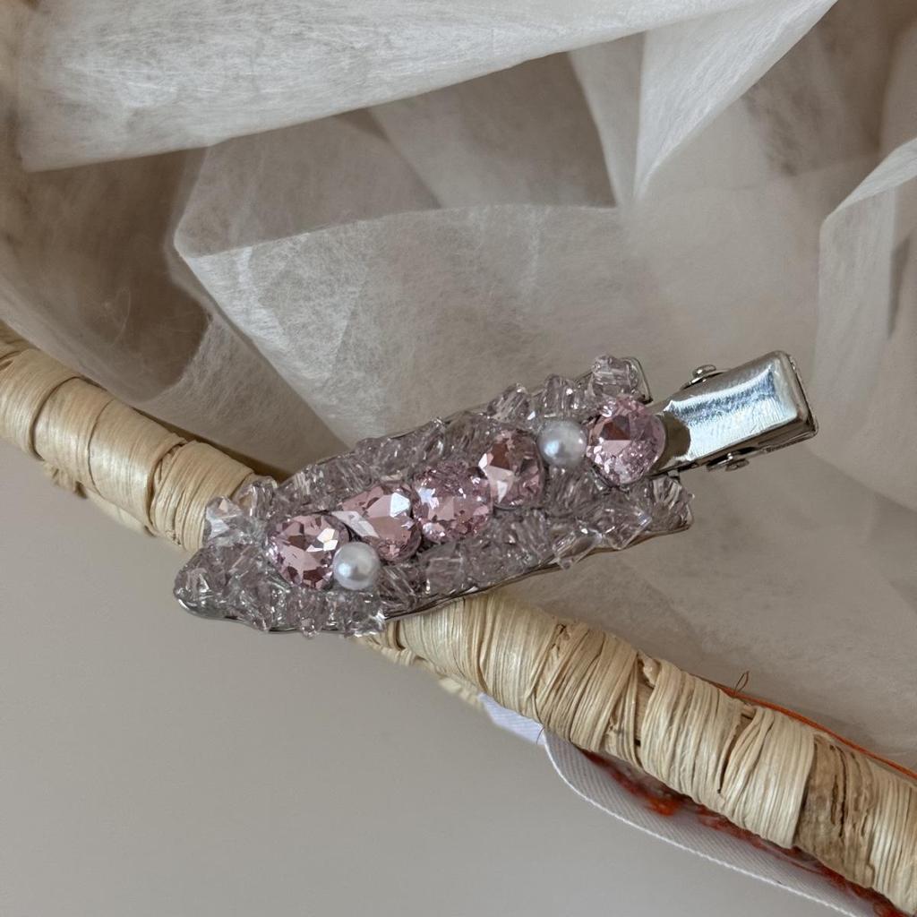 Forest Style Exquisite Crystal Duckbill Hair Clip – High-End Temperament Hairpin for Bangs and Flyaways