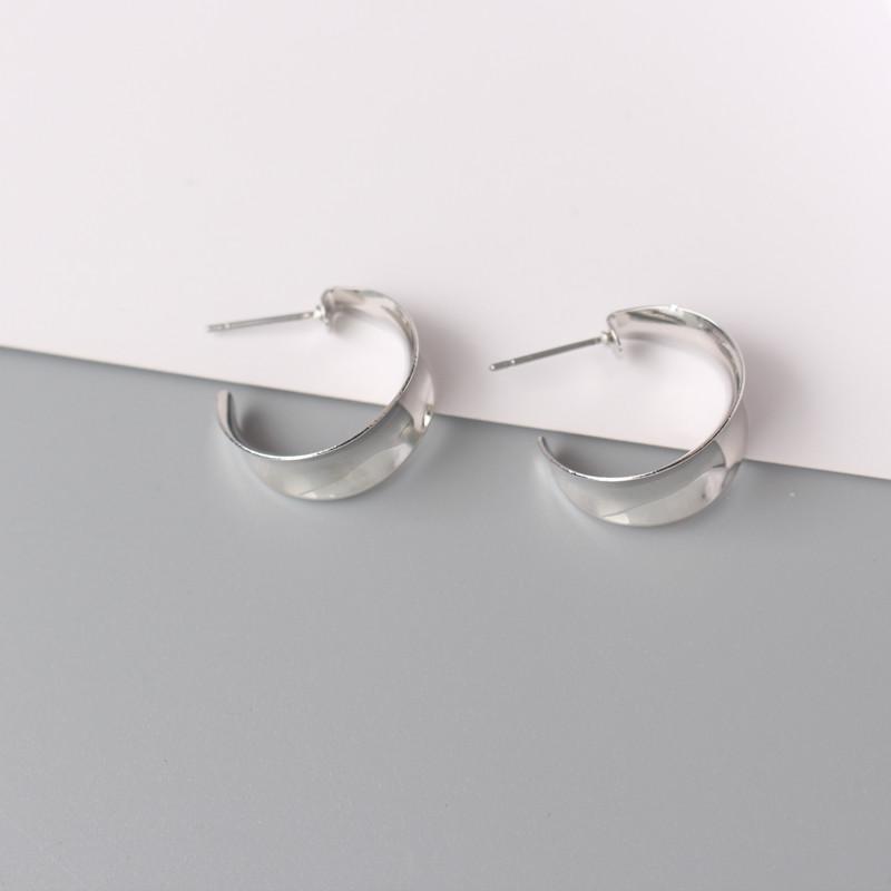 Wide C-shaped Women's Stud Earrings European Style Exaggerated Female Personality Metal Ear Accessories Cool Stuff brincos