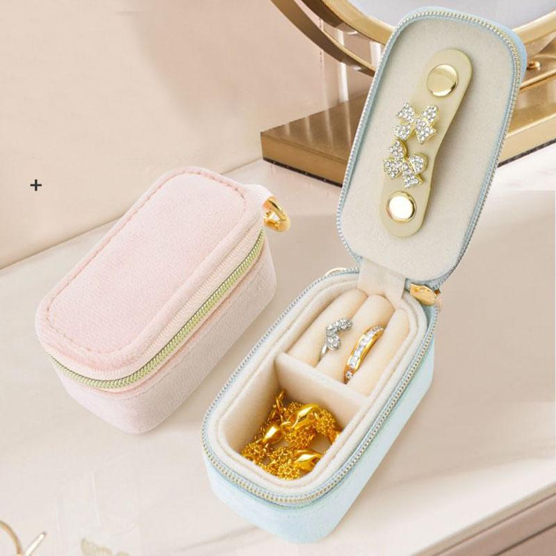 Portable Mini Jewelry Storage Organizer Soft Velvet Jewelry Box Travel Jewelry Organizer Hand Bag