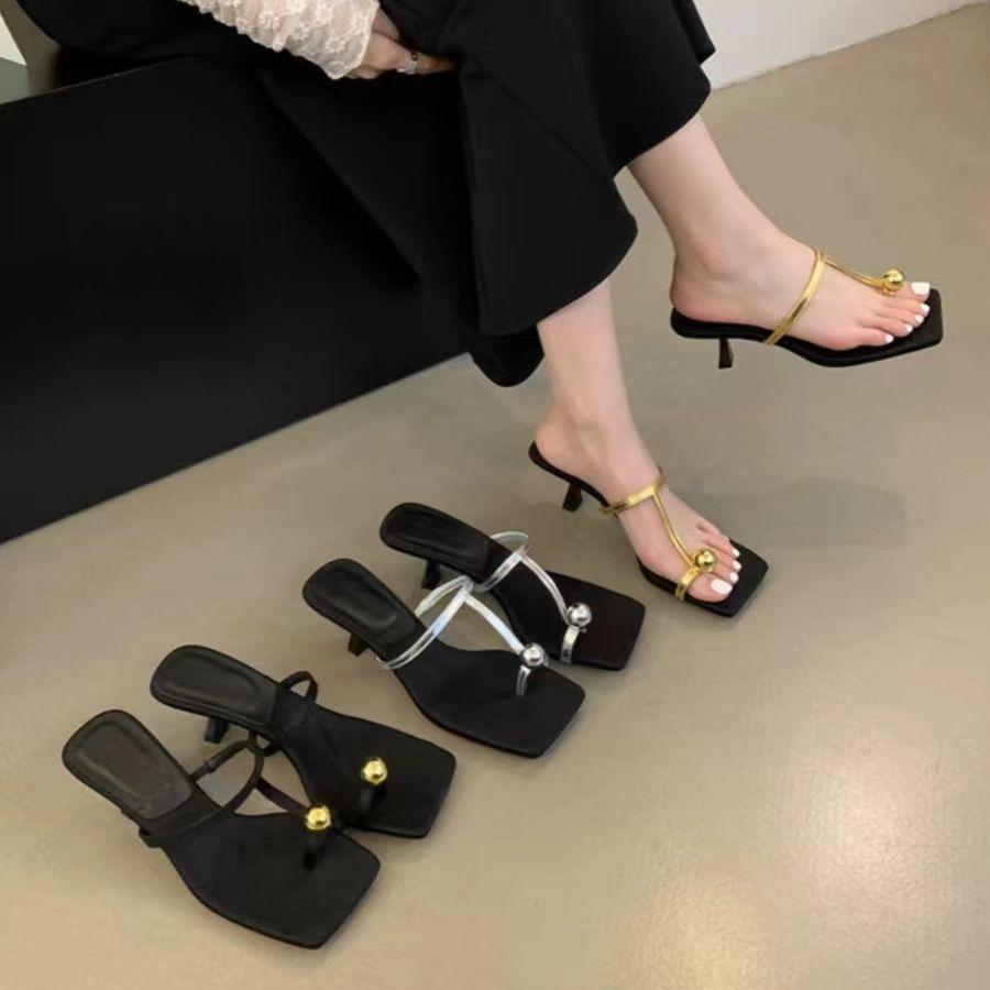 Holiday Style Thin Heel T-type Pearl Roman Sandals 2025 Summer Decorative Cover Toe Square Toe Toe Slippers Women's High Heels
