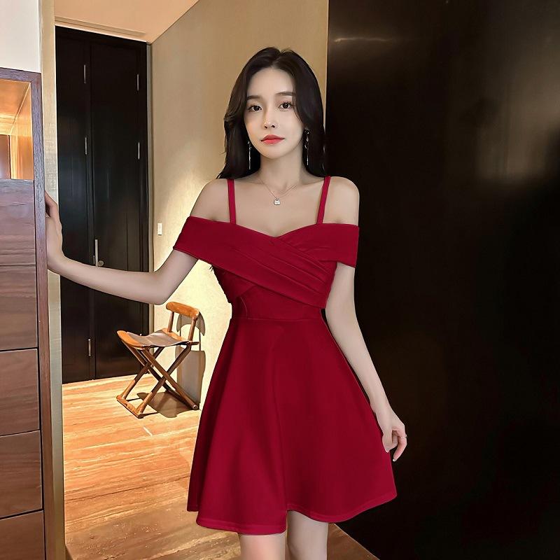Spice girl style pure desire one-word collar off shoulder waist thin word short skirt design sense cross suspender big swing dress