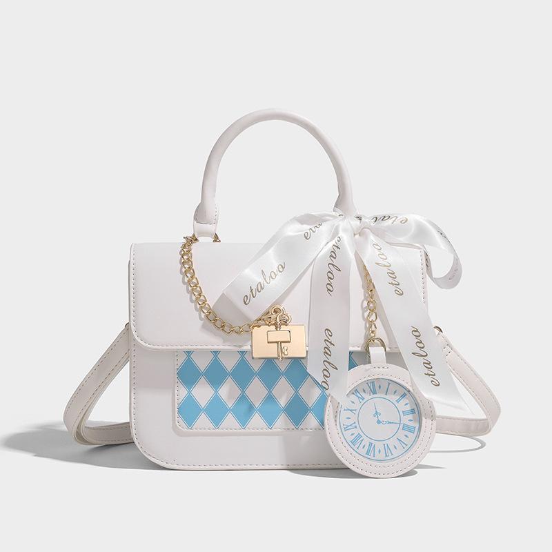 

Two-dimensional yuan badge girl daily can carry one shoulder messenger bag белый