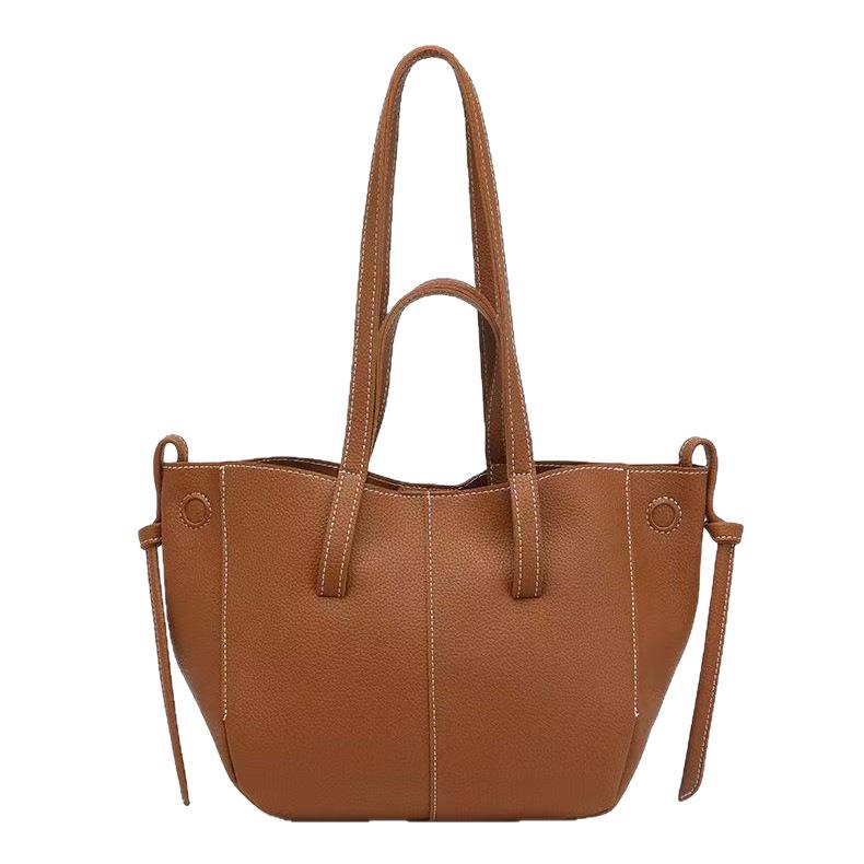 

Женская сумка-тоут 2025: Большая, универсальная сумка через плечо в корейском стиле, вдохновленная французской модой, для стильных поездок на работу коричневый