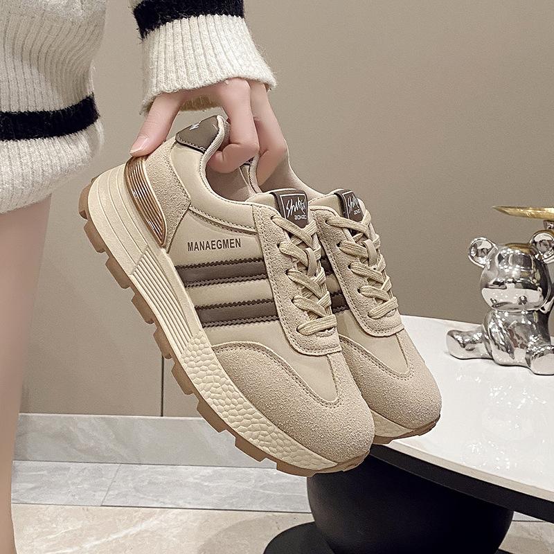 

Уличная торговая палатка обувь оптом остатки на складе поставка обувь рынок ночной рынок бег реки и озера женская спортивная и повседневная обувь 40 хаки