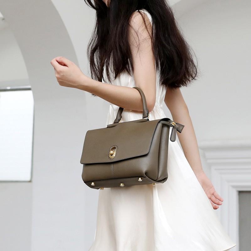 Large Capacity Womens Genuine Leather Tote Bag Urban Minimalist Shoulder Handbag Daily Commute
