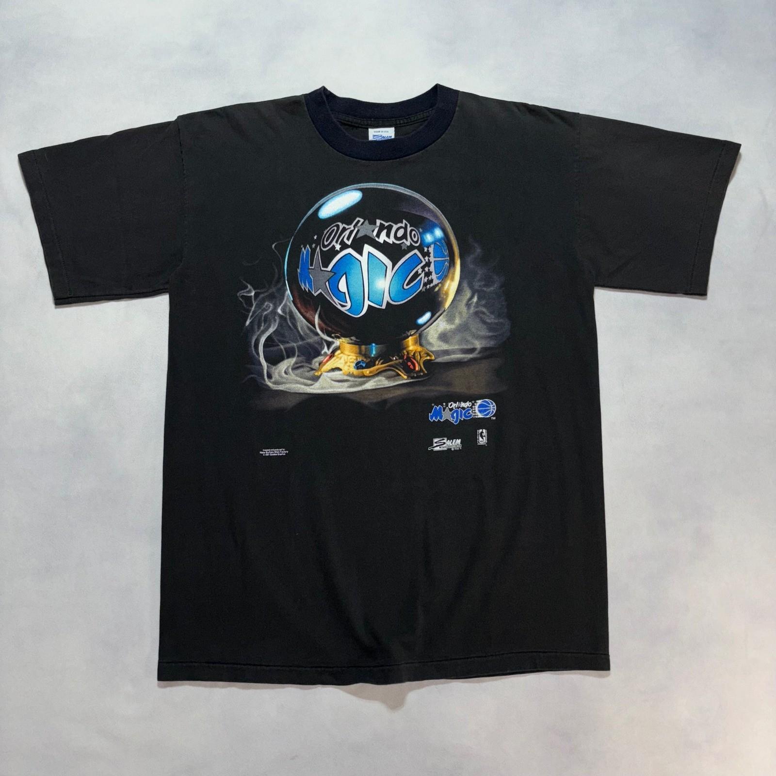 Vintage 90s Orlando Magic Crystal Ball T-Shirt Sz L Black NBA Salem Made in USA Unisex T-Shirt M