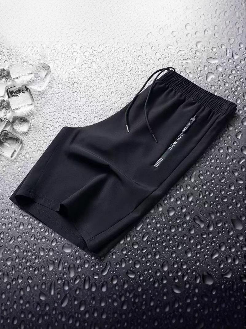 

Мужские летние быстросохнущие шорты из ледяного шелка - Европейско-американский стиль, свободный крой, большие размеры, с коротким рукавом, легкие. 2XL чёрный