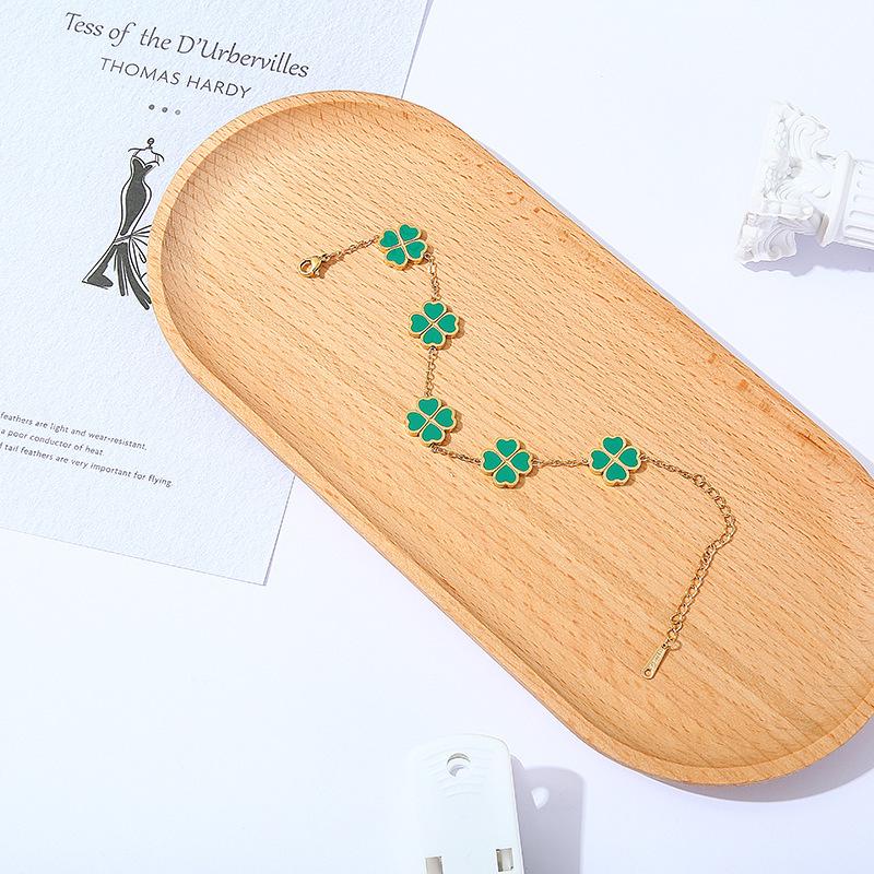 

Браслет из четырех листьев травы Пять цветов Fritillaria Удачи Четыре листа травы Браслет из титановой стали зелёный