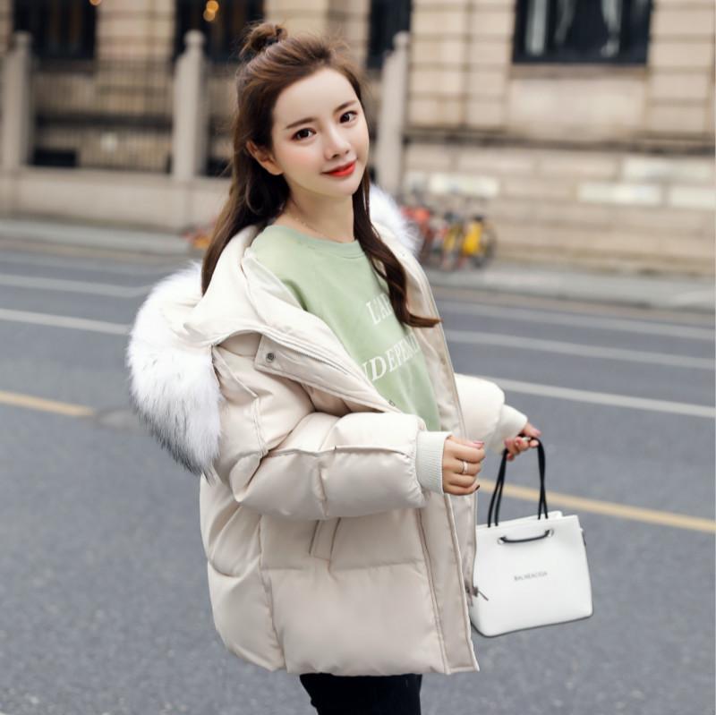 

2022 Новое женское пальто с большим меховым воротником, свободная одежда из хлеба, утолщенное пальто, короткое хлопковое пальто, женское пуховое хлопковое пальто S белый