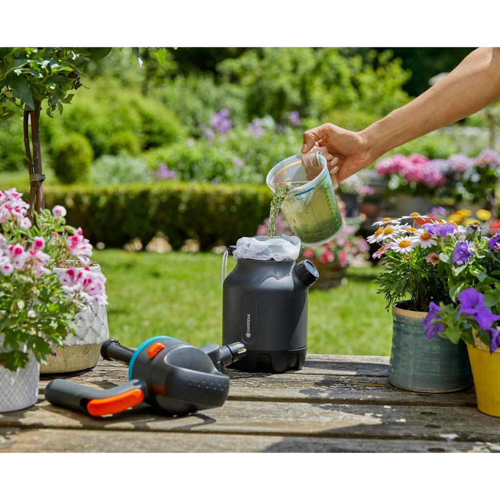 GARDENA Pressurized Mist Spray Function Even At an Brass Switchable Spray German Gardening Perfect for Garden Sprayer, 1.25L, 360° Angle, Nozzle,
