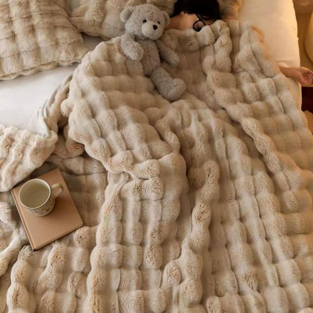 Luxurious Double-Layer Rabbit Fur Blanket: Otter-Soft Plush, Versatile Sofa Throw