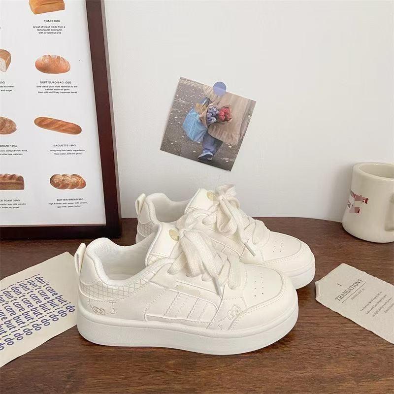 New campus platform leather white shoes women's autumn niche design casual student sports board shoes