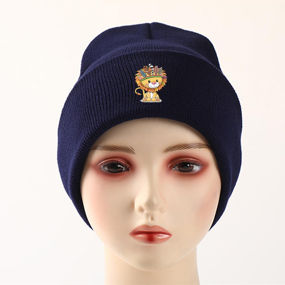 Осенне-зимняя шапка-бини с милым принтом льва — фото 6