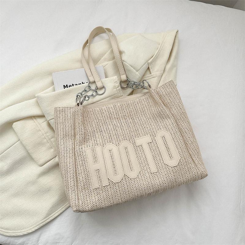 Fashionable Woven Tote Bag For Women Medium-sized Trendy Handbag In Black