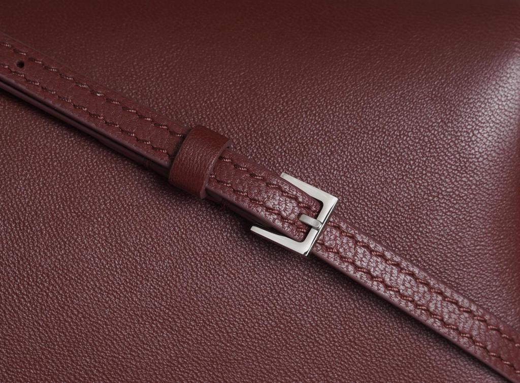 Genuine Leather Cylinder Pen Holder & Shoulder Bag, Women's 2026 Niche Style, First Layer Cowhide, Cross-Body, Commuter Essential.