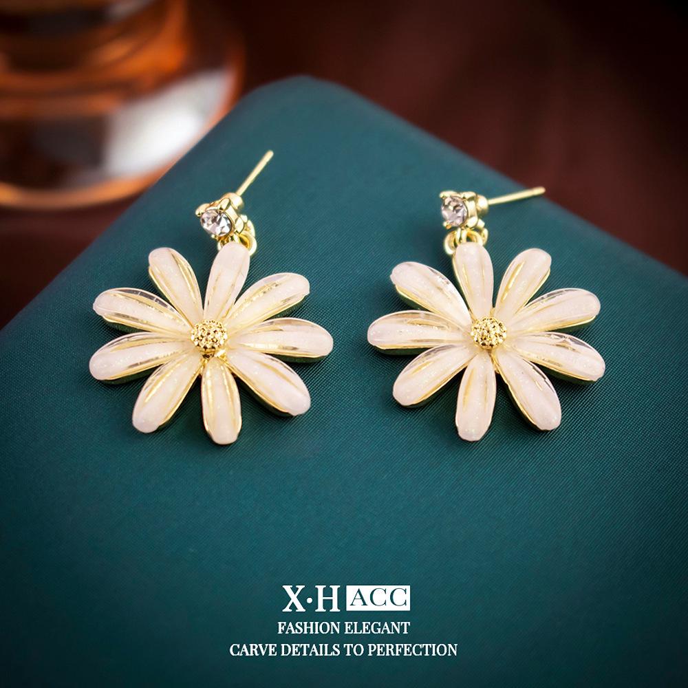 Silberne Nadel Katzenaugenstein Blume Ohrringe - Elegantes, vielseitiges Modeaccessoire für Frauen