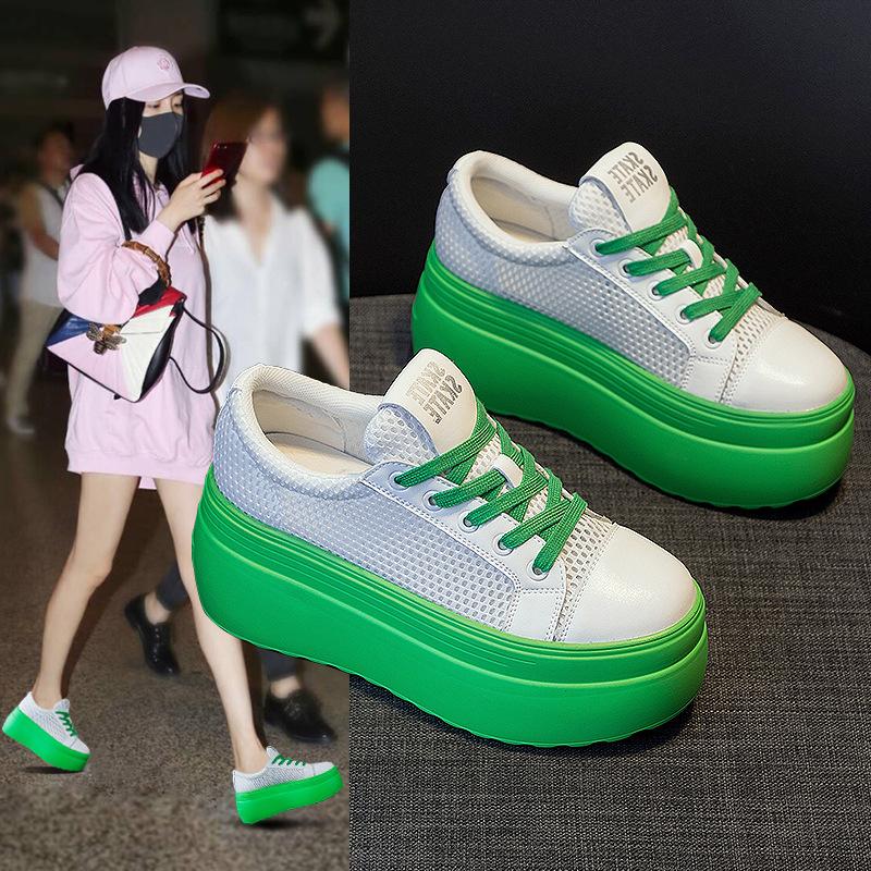 Cowhide flat-soled white shoes for women in spring and summer 2025, new mesh yarn breathable and heightening, loose women's platform single shoes, bo