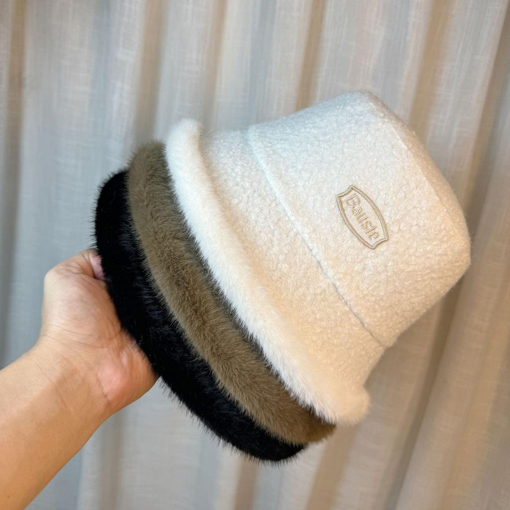 Japanese Autumn and Winter New Style Embroidered Letter Fisherman Hat Warm and Thickened Raw Edge Design Face Showing Small Bucket Hat for Women