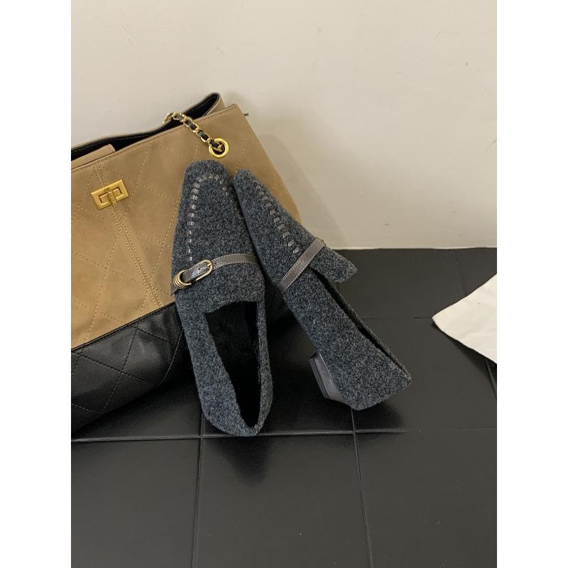 

2025 новая зимняя мода темперамент острый носок толстый каблук бархат теплая верхняя одежда пушистые туфли женские 39 темно-серого