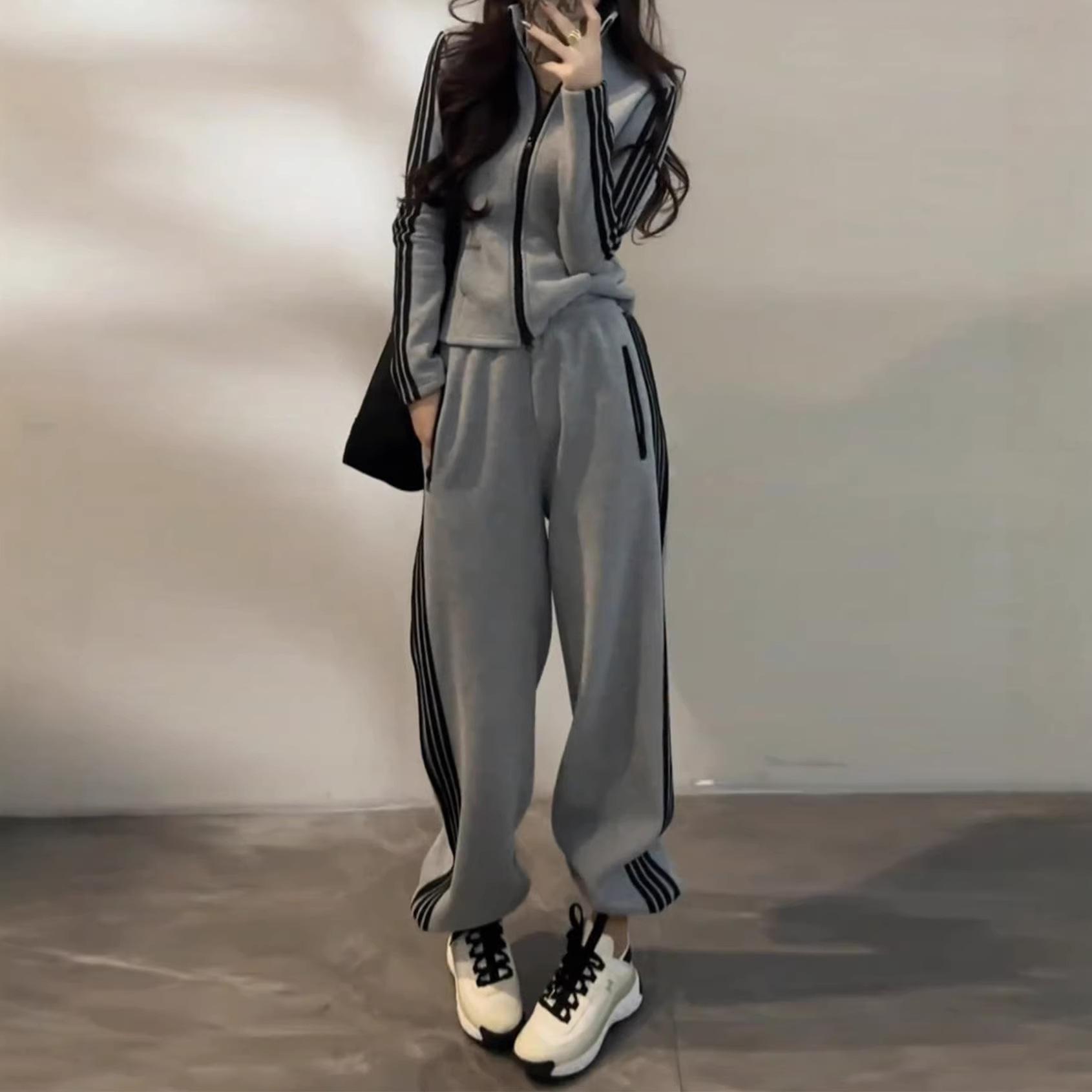 2026 Spring European Gray Women s Casual Sportswear Set: Stylish Jacket  Joggers Two-Piece XXL