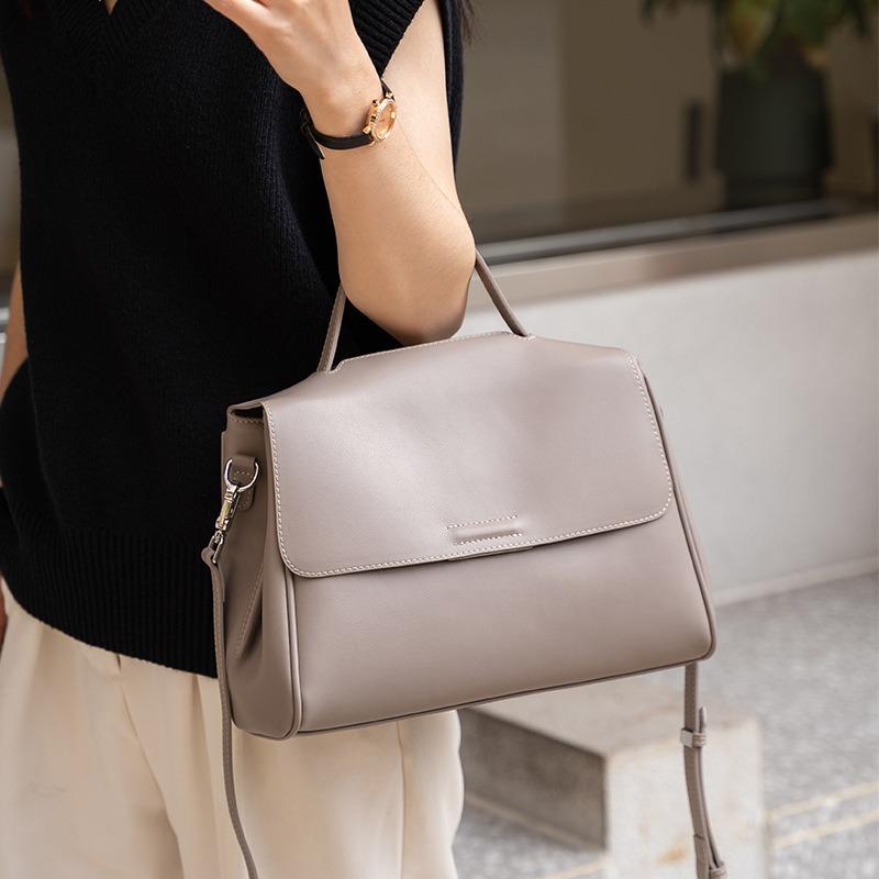 Leather women's bags large-capacity tote bags new cowhide women's bags messenger bags niche design commuter shoulder bags