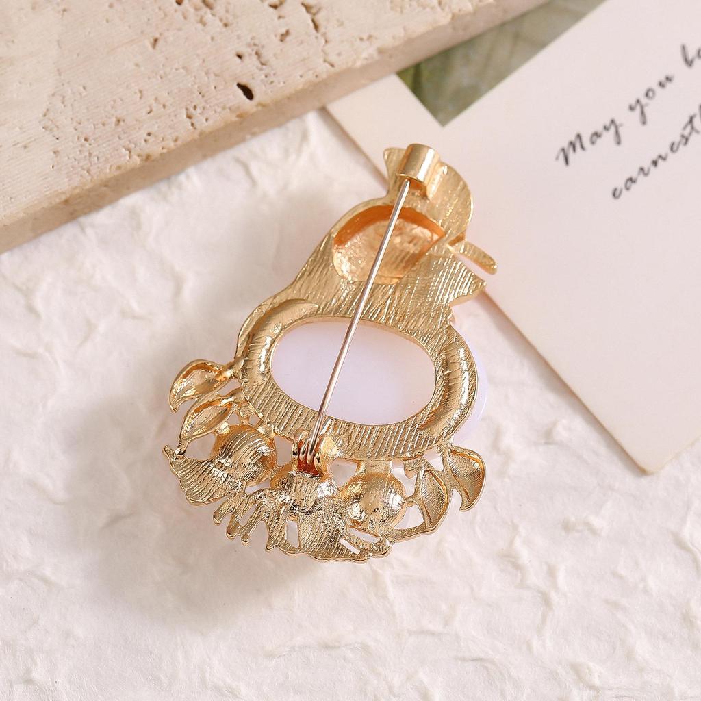 European-American Creative Rooster Brooch: Unique Fashion Pin Corsage for Women