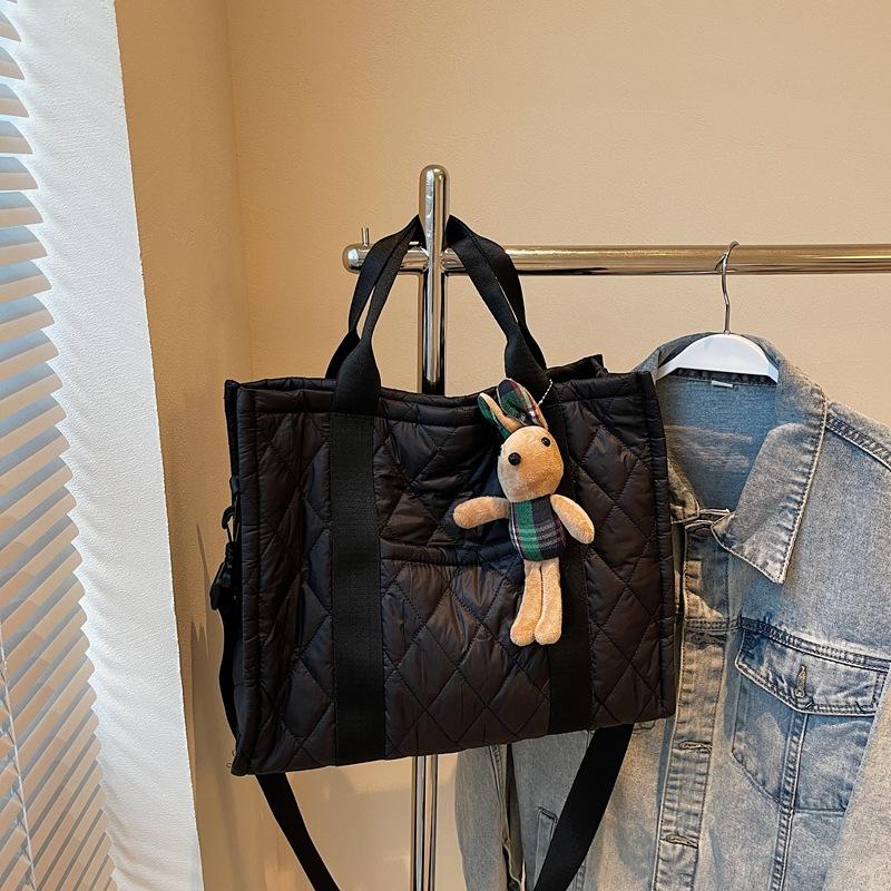 Autumn and Winter Texture Rhombus Leisure 2025 New Embroidery Thread Trend Fashion Large Capacity Cotton Clothes Shoulder Portable Tote Bag