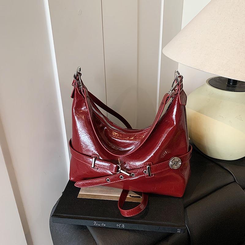 

Premium texture armpit bag summer new versatile work commute daily fashion shoulder dumpling bag красный