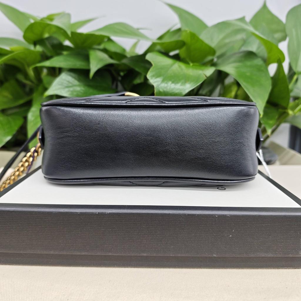 [Gebraucht] Gucci GG Marmont Matelassé Minitasche 'Nero' - Ausgezeichnet #FX8EDV