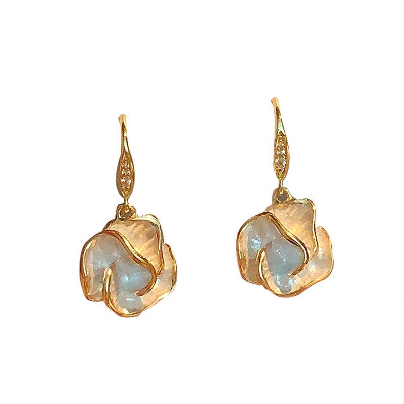 

2024 Камелия Высококлассные Роскошные Серьги-гвоздики: Уникальный нишевый дизайн для женщин белый