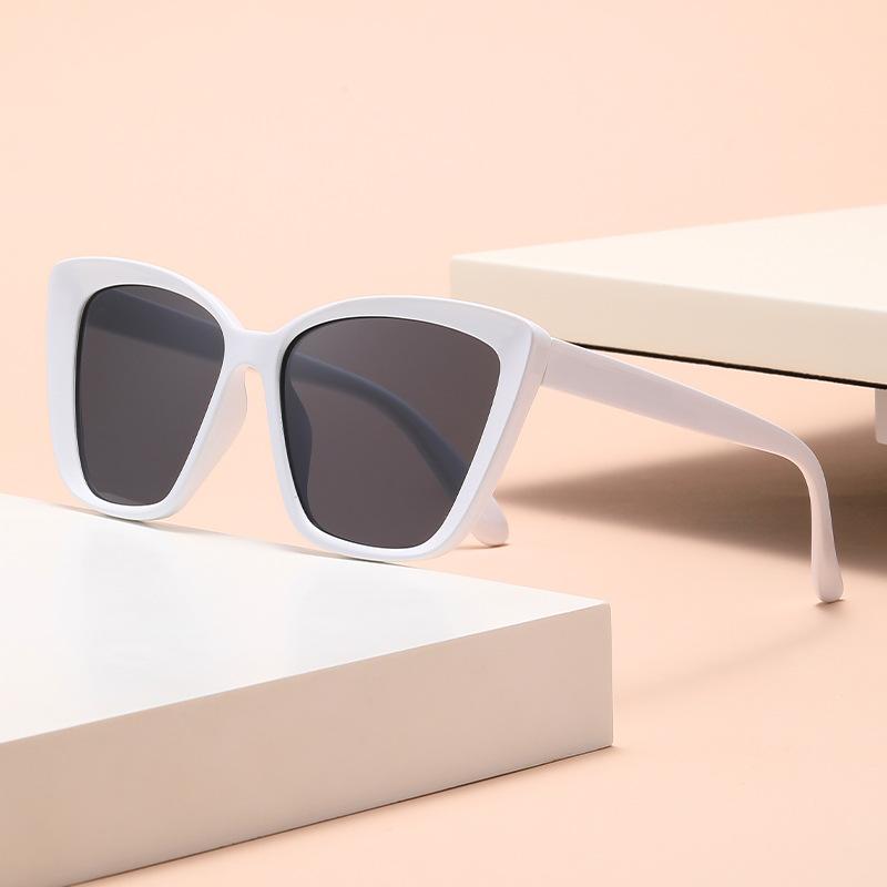 New Punk Retro Sunglasses Cat-eye Trendy Street SHip-hop Style Catwalk Sunglasses JH3045