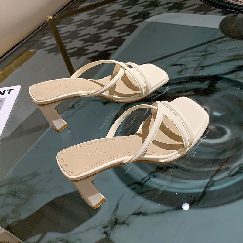 Slippers women's summer outer wear new summer niche high-end versatile skirt thick heel high heel cool slippers