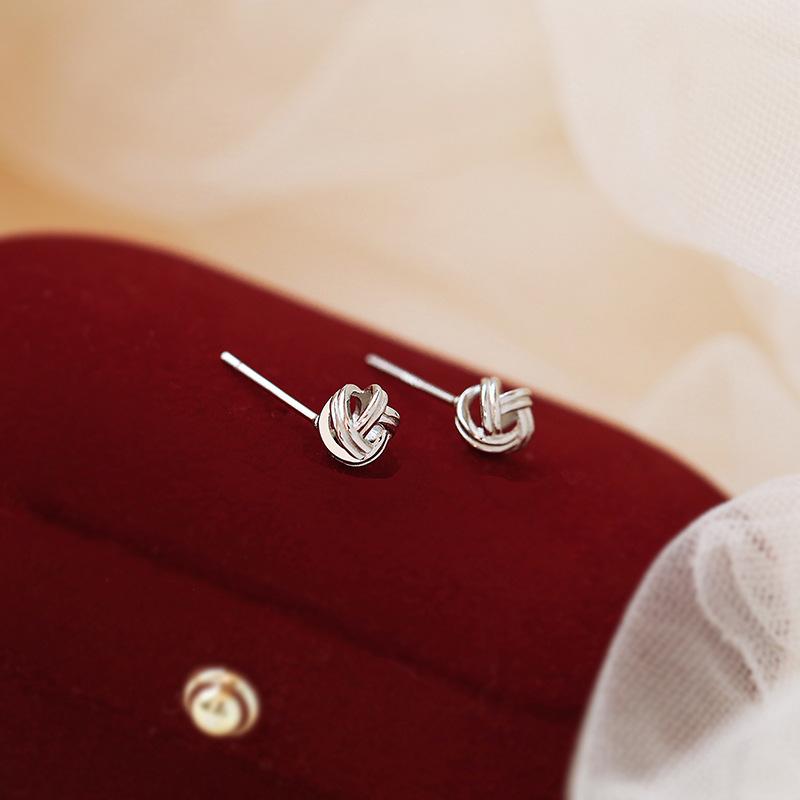 

Серьги-гвоздики с обмоткой, женственность, простая мода, серьги-шарики с изгибом, серьги Ins Cold Wind Staggered