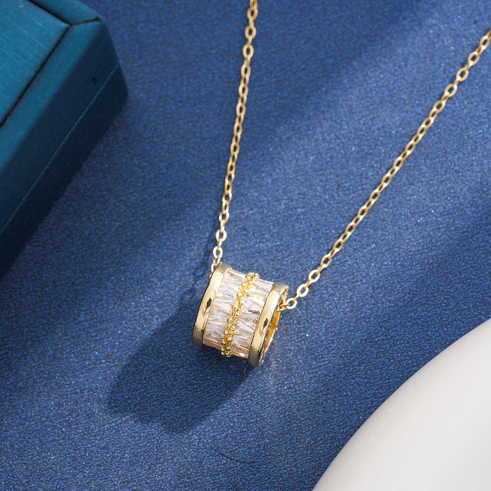 Elegante Zirkonia-Anhänger-Halskette für Damen - Luxuriöse Titanstahl-Schlüsselbein-Kette