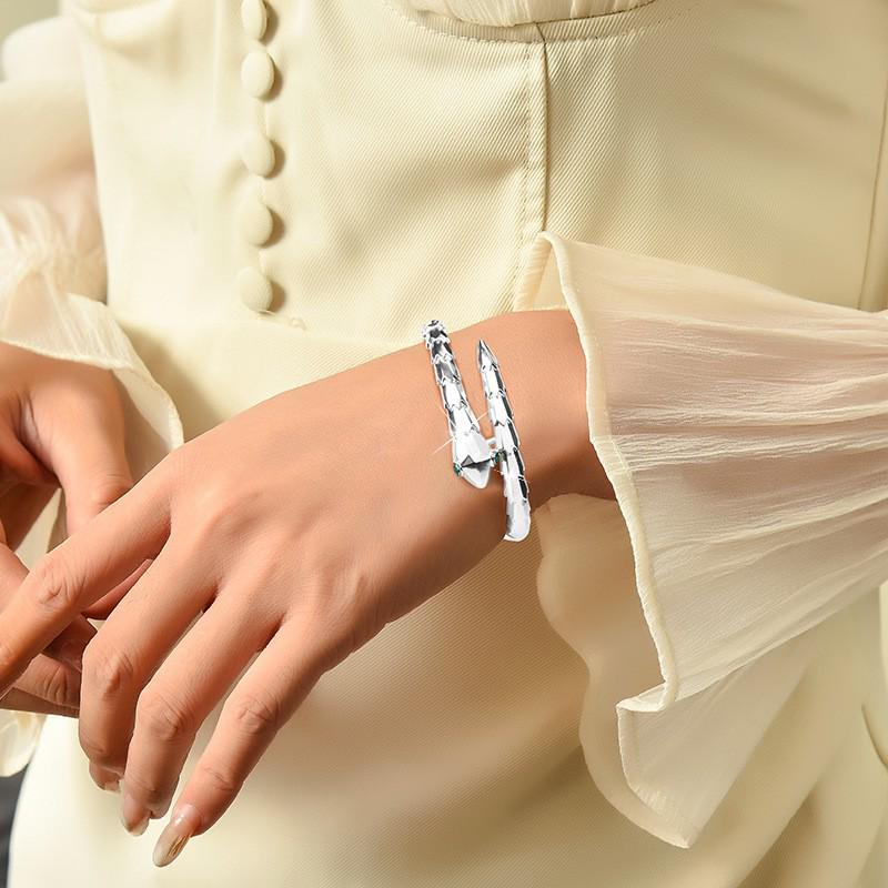Goldene Schuppen Schlangenform Offener Federarmreif - Damen Trendiger High-End Armreif