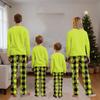 Passende Familiensets mit Weihnachtsmotiven, Langarmshirts und Hosen