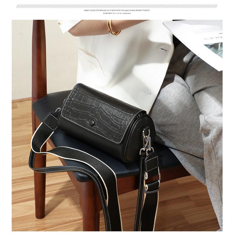 

Bags women s summer new women s bags messenger bags leather small bags fashion versatile niche shoulder bags tide