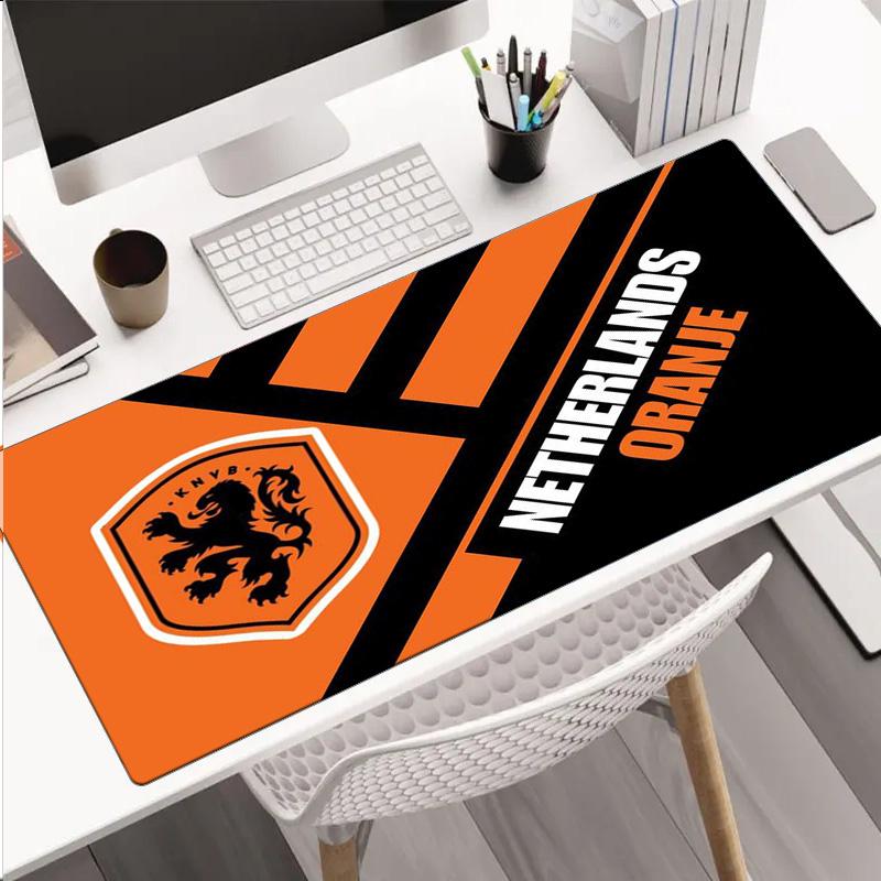 Dundee United Wappen Design Mauspade, Gummibasis, Esports Schreibtischmatte, Mauspade für Gamer und Bürogebrauch, Gaming Schreibtisch , leicht zu reinigende Matte