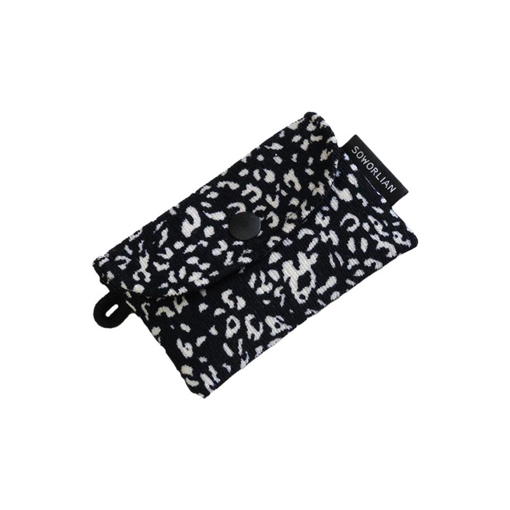 Soworlian Simple Card Wallet_Leopard Corduroy Black