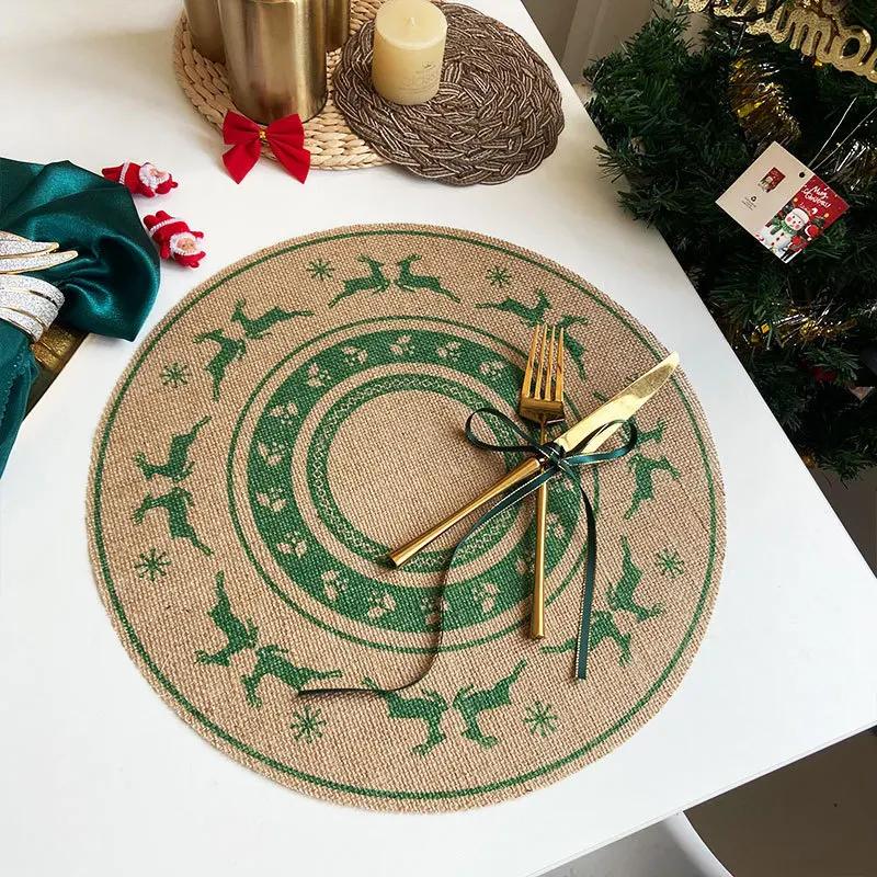 Retro Christmas Jute Placemat Round Printed Woven Dining Table Mat with Wool Ball Heat-Resistant Home Decorative Coffee Cup Mats